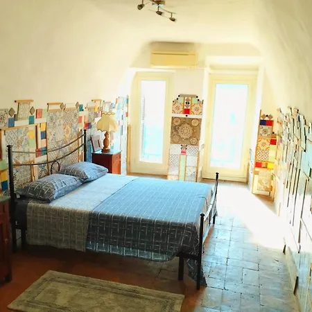Maya : Casa Rustica Con Vista Panoramica