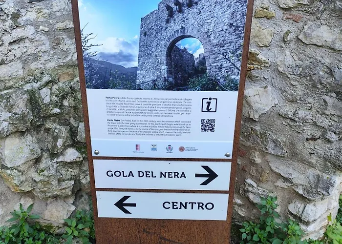 Maya : Casa Rustica Con Vista Panoramica Narni